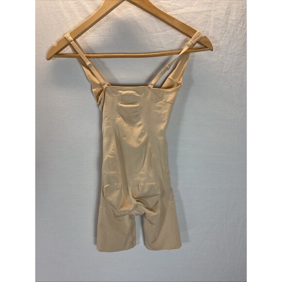 Spanx Red Hot Open-Bust Mid-Thigh Bodysuit Size M Soft Nude Beige‎ - Picture 2 of 6